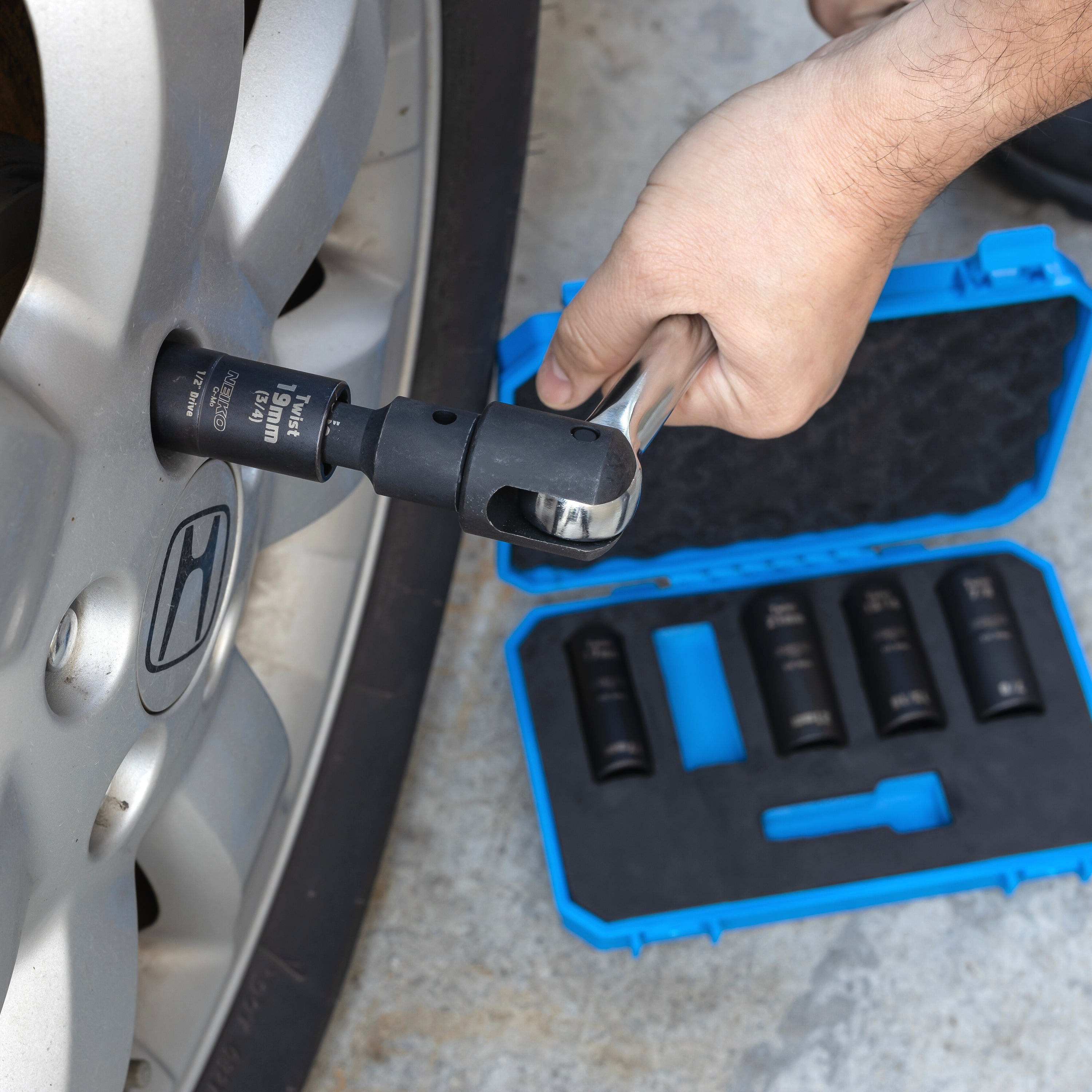 NEIKO Twist Socket Set Lug Nut Socket Set, SAE & Metric,  – NEIKO®