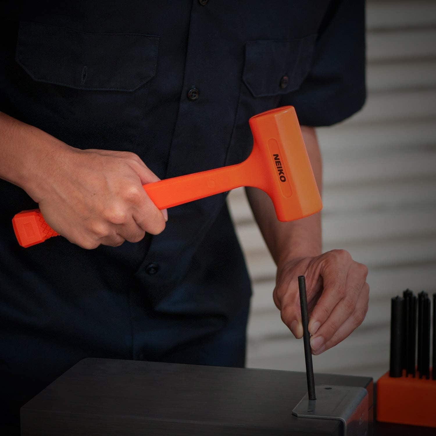 2 lb Dead Blow Hammer – Unibody Molded, Checkered Grip