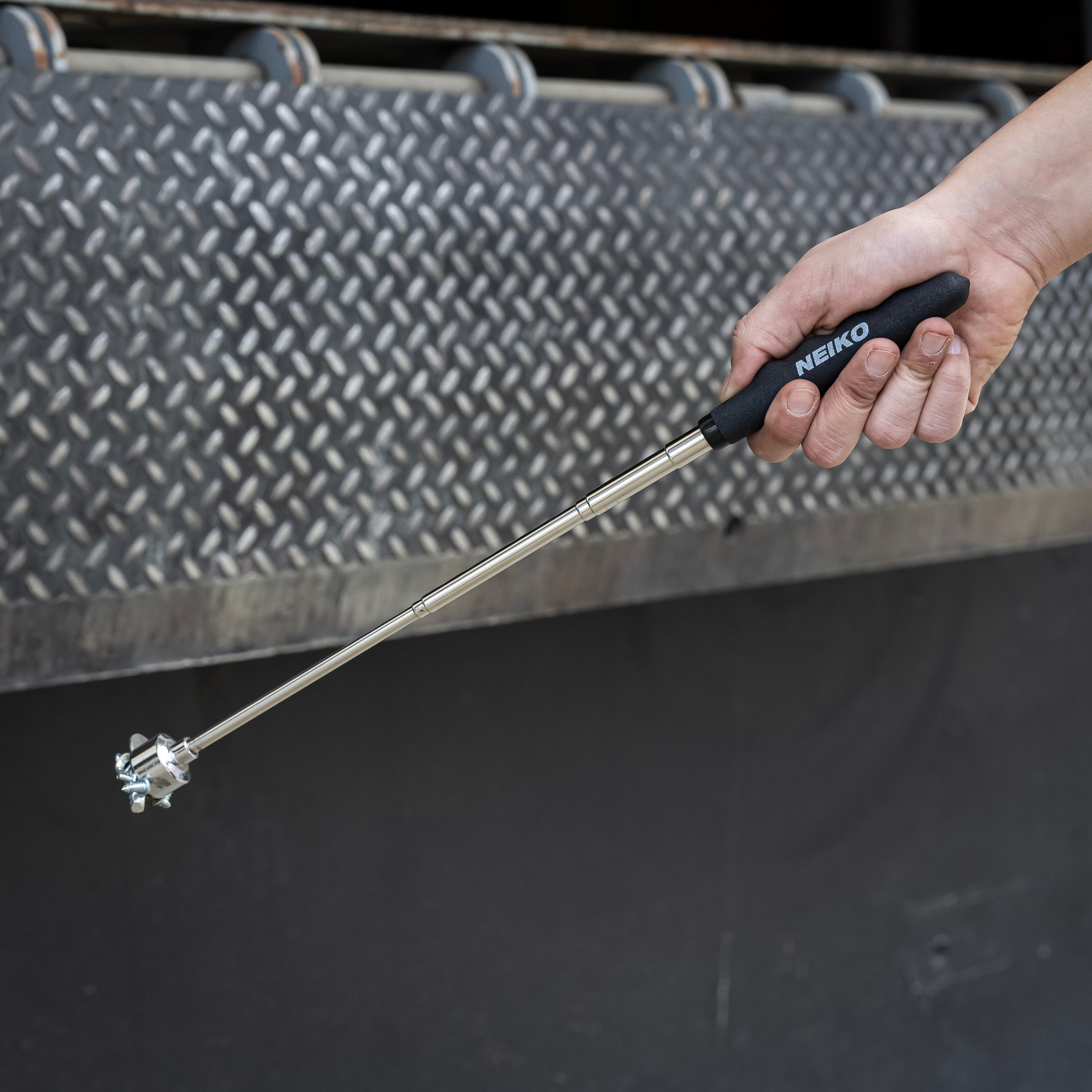 Telescoping Magnetic Pickup Tool – 25 lb Capacity, 30” Reach