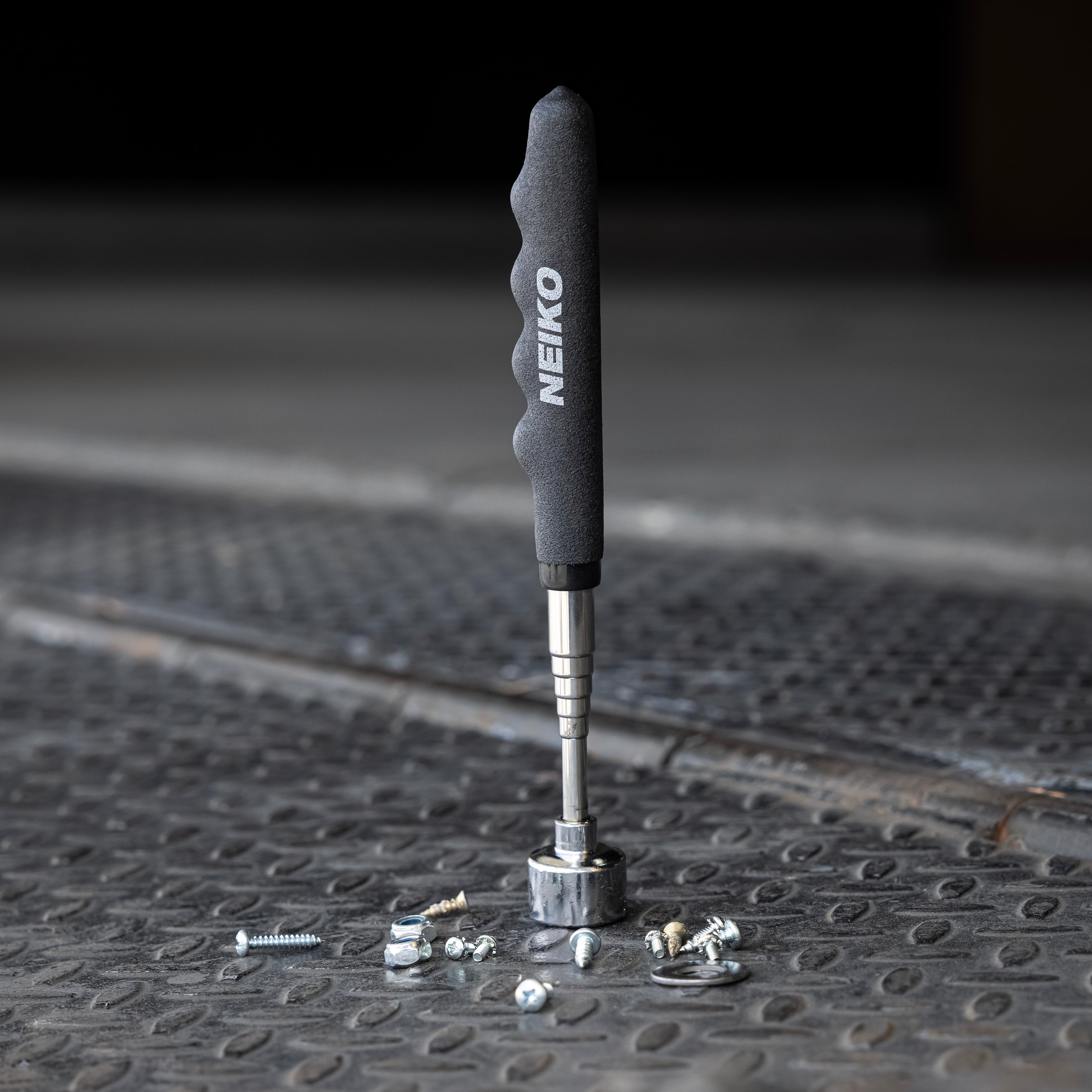 Telescoping Magnetic Pickup Tool – 25 lb Capacity, 30” Reach