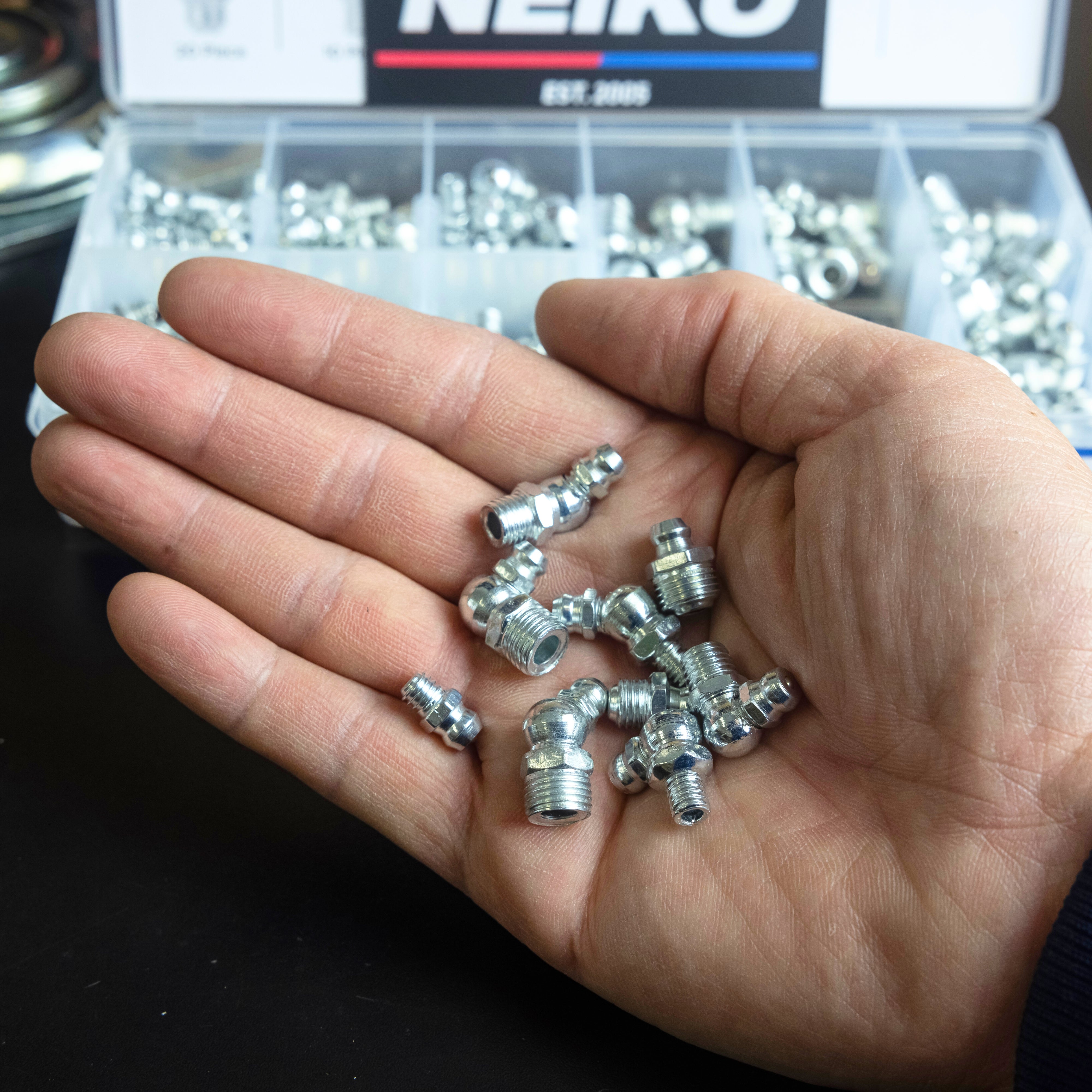 Metric Grease Fitting Assortment – M6, M8 & M10 Zerk Fittings (135-Piece)