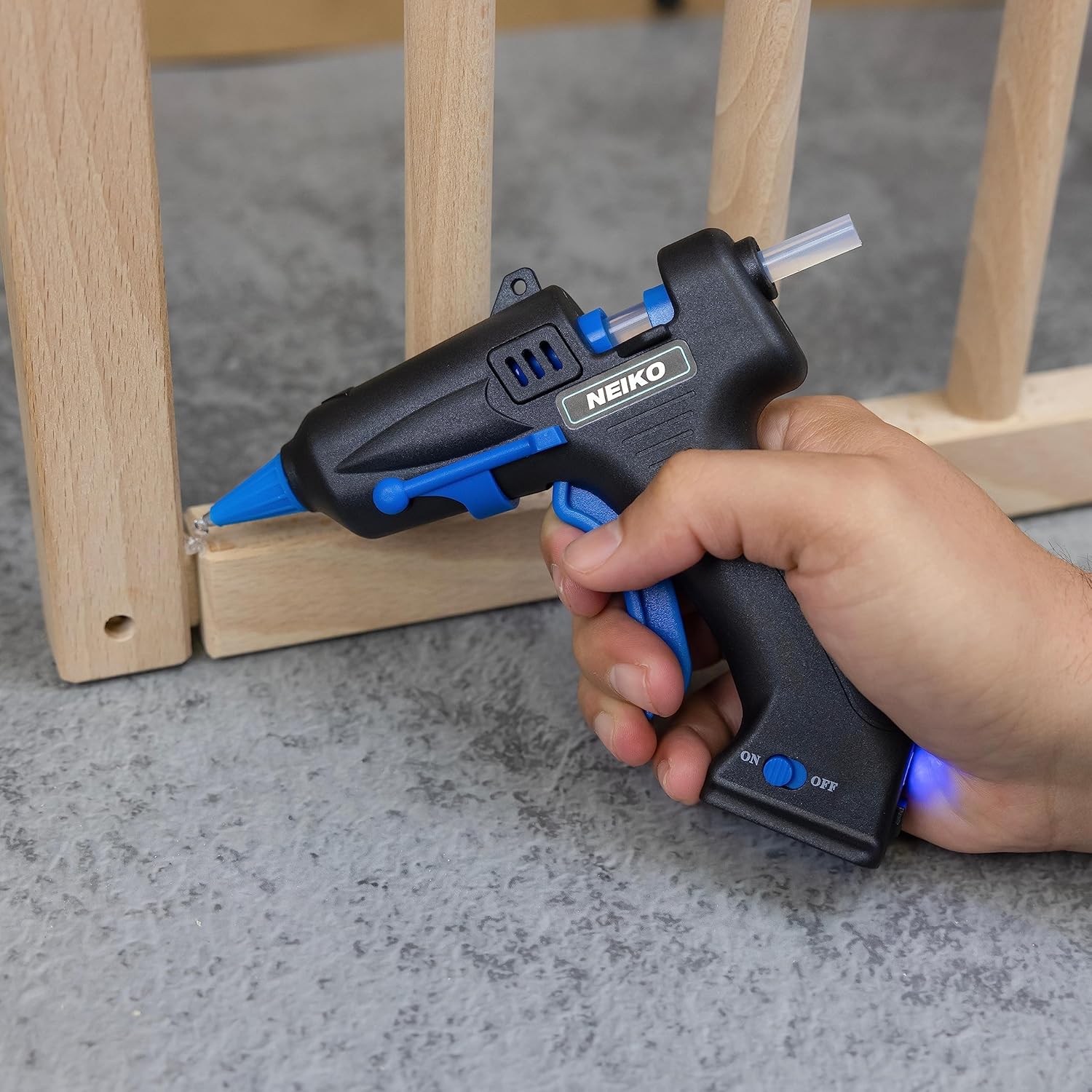 Cordless Mini Glue Gun – 15W Rechargeable, USB Charging