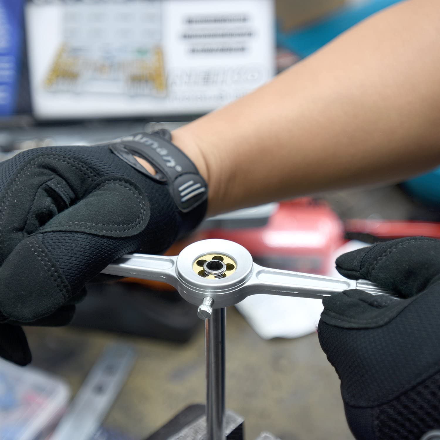 SAE Tap & Die Set, Titanium-Coated Alloy Steel Taps & Dies (40-Piece)