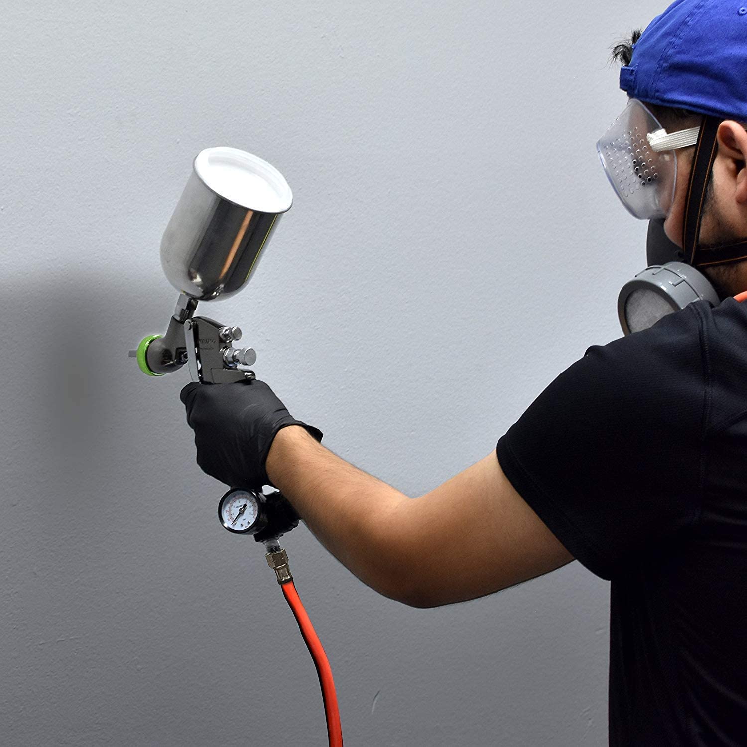 HVLP Gravity-Feed Spray Gun — 1.5 mm Nozzle, 600 cc Cup, Air Gauge