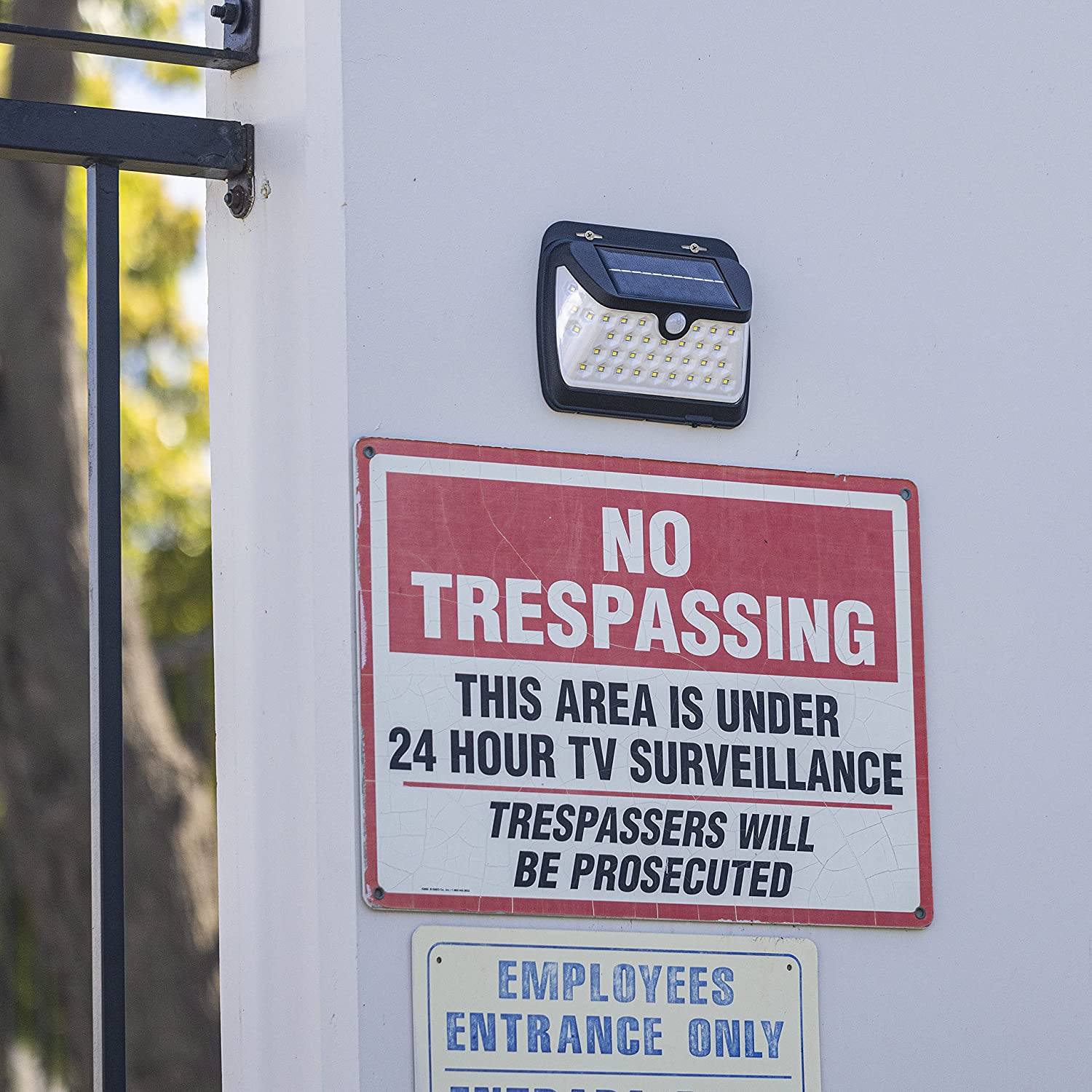 Outside Solar Light with Motion Sensor, Outdoor Light with Super Bright Wide Angle Solar Light LED, Waterproof Flood Light, Solar Security Lights