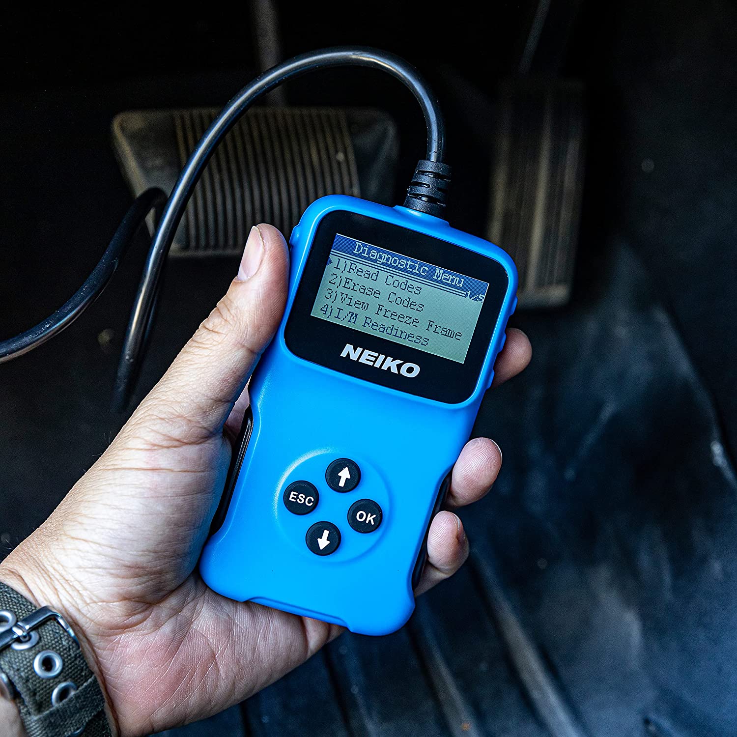 Car OBD2 Scanner — Plug-and-Play Diagnostic Code Reader
